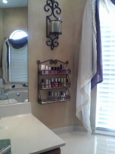 Nail polish shelf
